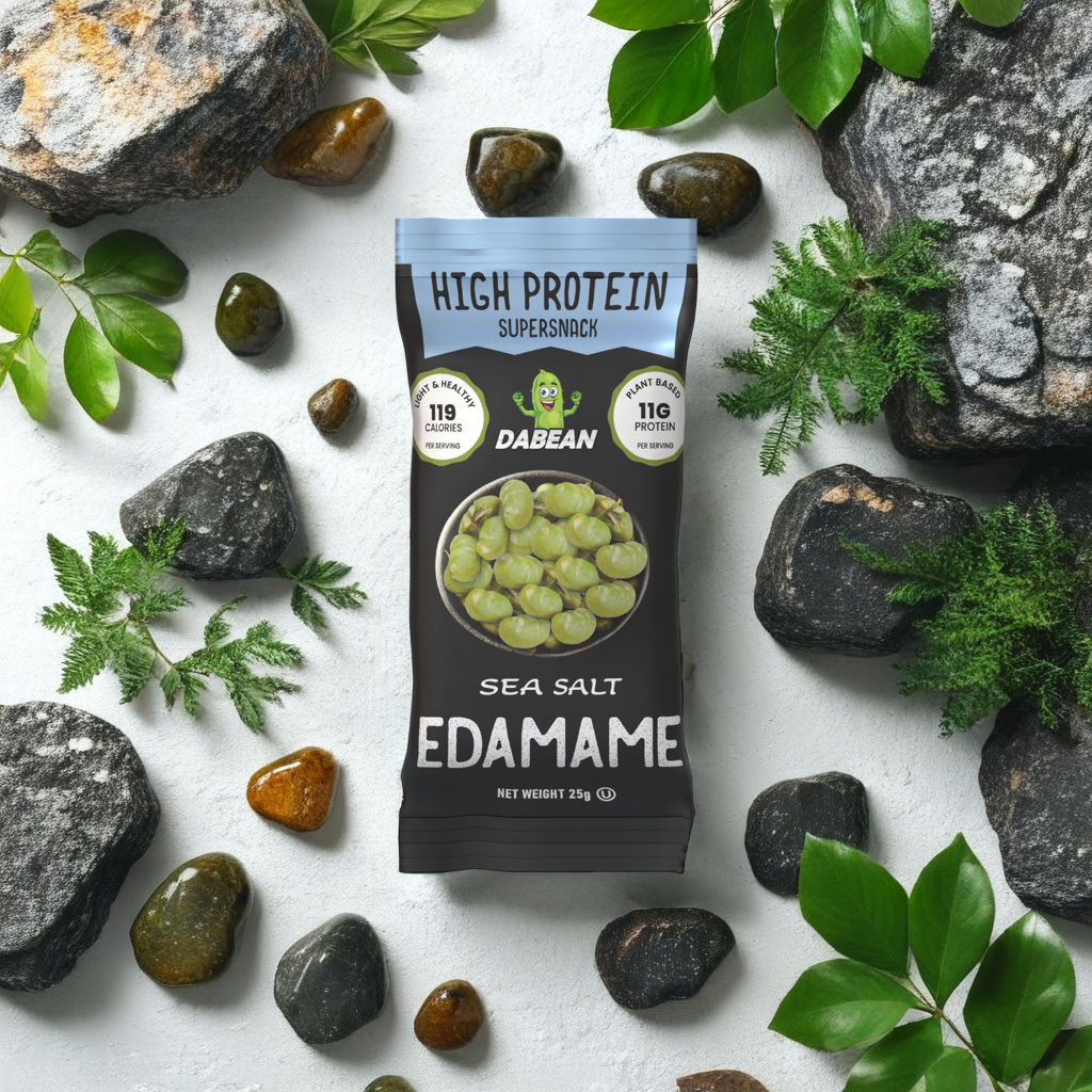 DABEAN tengeri sós edamame csomag kövek és zöld levelek között